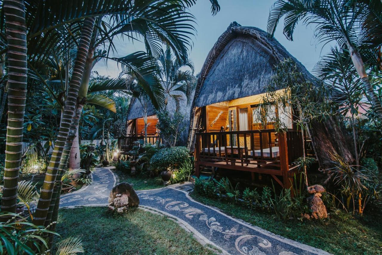 Alam Nusa Bungalow Huts & Spa Lembongan Exterior photo